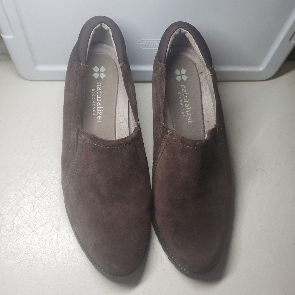 NATURALIZER Women's BROWN  suede "Dorean" shoe 7W Preowned Discontinued style